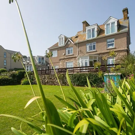 Holiday home Shearwater View, 7 Rosemorran, St Ives (Cornwall)